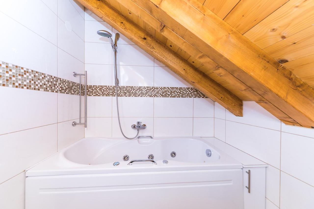 Guesthouse Perla Varoš II Split Extérieur photo