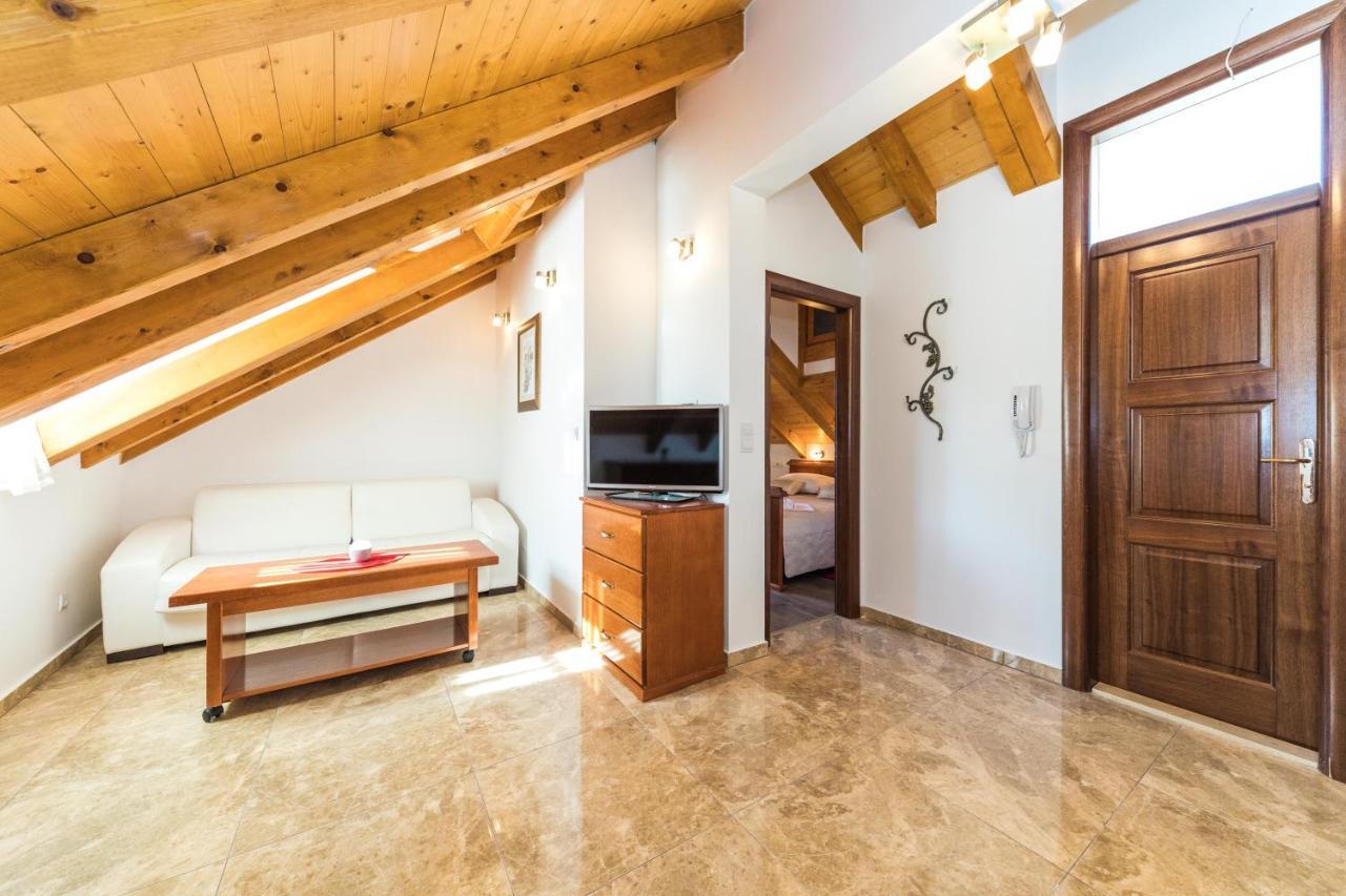 Guesthouse Perla Varoš II Split Extérieur photo