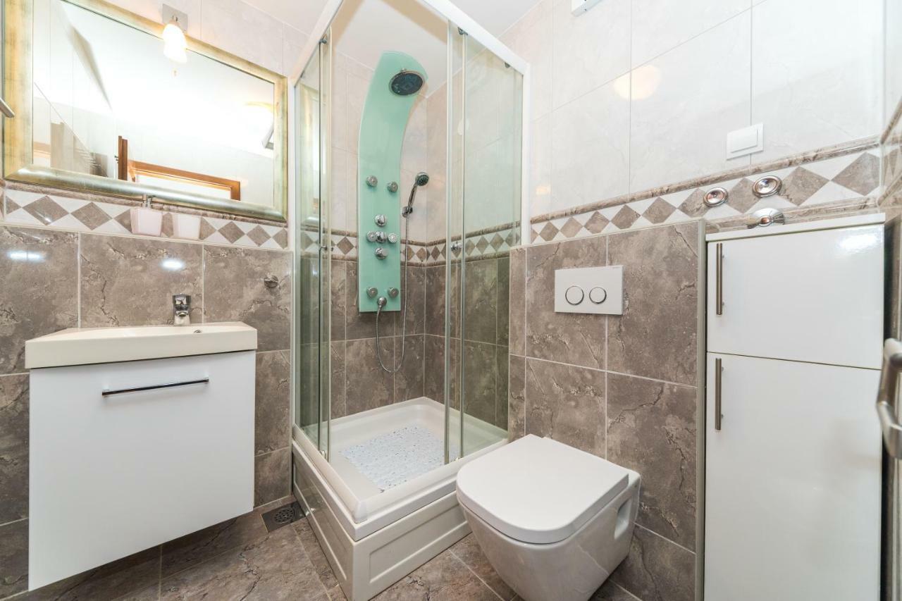 Guesthouse Perla Varoš II Split Extérieur photo